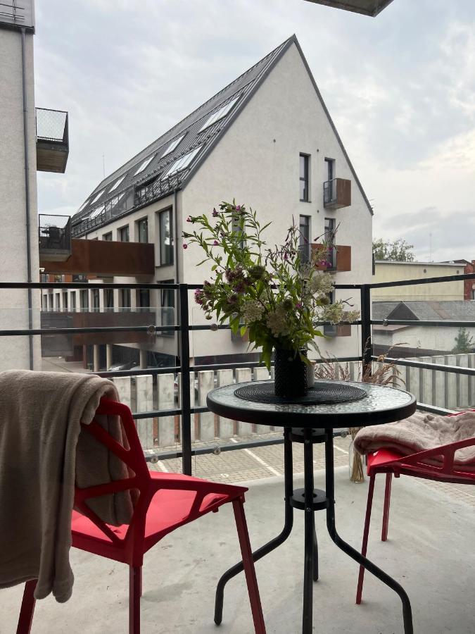 Cosy 1 Bedroom Apartment In The Heart Of Old Town With Parking Каунас Экстерьер фото