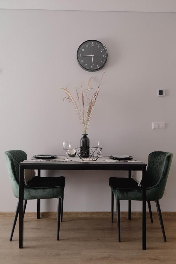 Cosy 1 Bedroom Apartment In The Heart Of Old Town With Parking Каунас Экстерьер фото