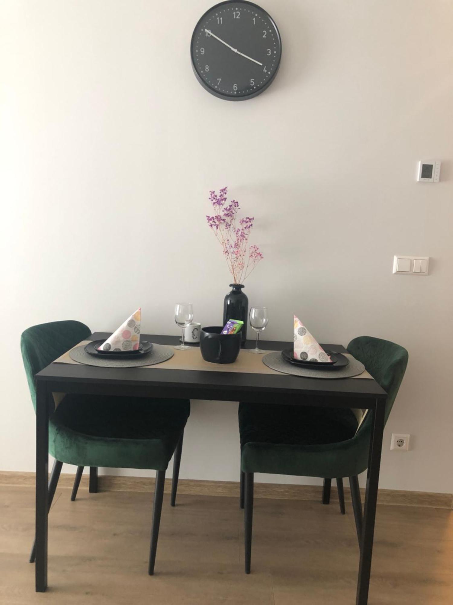 Cosy 1 Bedroom Apartment In The Heart Of Old Town With Parking Каунас Экстерьер фото